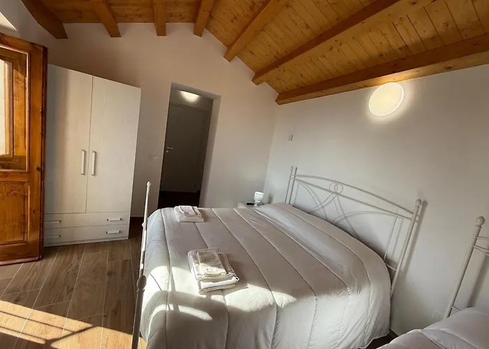 לינה וארוחת בוקר La Ginestra 3*